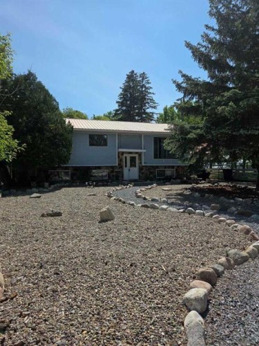 40 Charlesworth Crescent East, Brooks, AB 