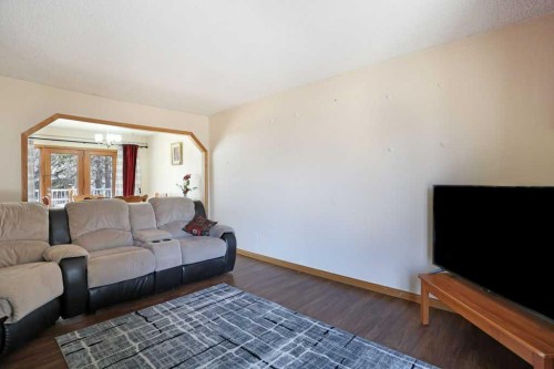 40 Charlesworth Crescent East, Brooks, AB 