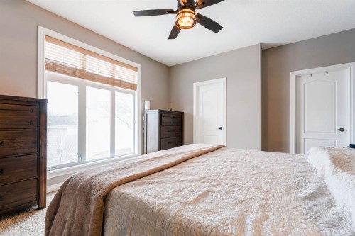 1258 1 Avenue Nw, Drumheller, AB - Indoor Photo Showing Bedroom
