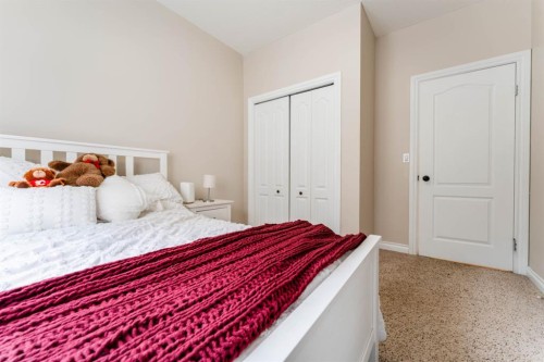 1258 1 Avenue Nw, Drumheller, AB - Indoor Photo Showing Bedroom