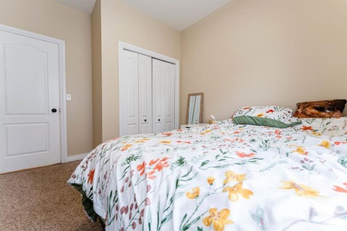 1258 1 Avenue Nw, Drumheller, AB - Indoor Photo Showing Bedroom