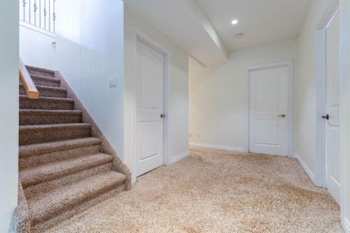 1258 1 Avenue Nw, Drumheller, AB - Indoor Photo Showing Other Room