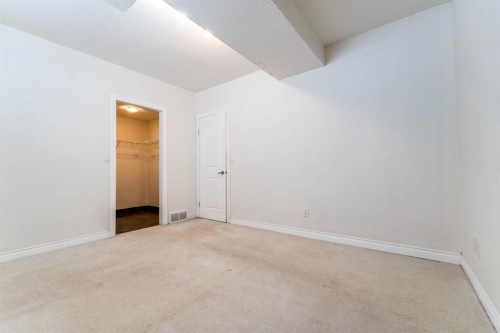 1258 1 Avenue Nw, Drumheller, AB - Indoor Photo Showing Other Room