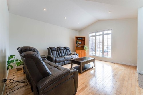 1258 1 Avenue Nw, Drumheller, AB - Indoor