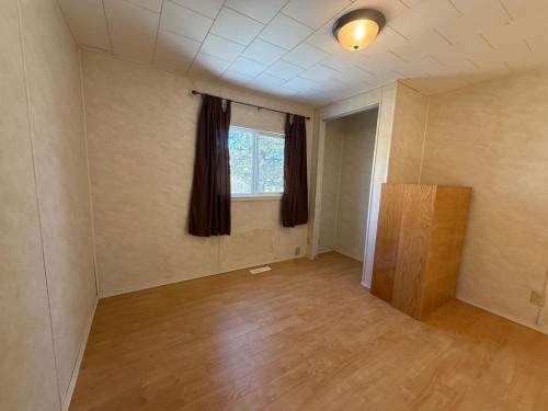 317 Hillside Avenue, Carbon, AB - Indoor Photo Showing Other Room