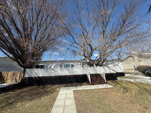 317 Hillside Avenue, Carbon, AB - Outdoor With Deck Patio Veranda