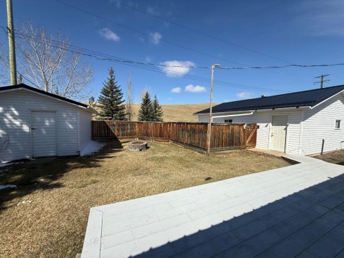 317 Hillside Avenue, Carbon, AB - Outdoor