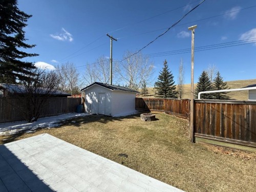 317 Hillside Avenue, Carbon, AB - Outdoor