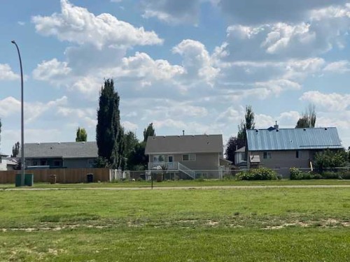 87 Upland Manor, Brooks, AB 