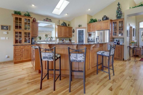 26 Willow Point, Drumheller, AB - Indoor Photo Showing Kitchen