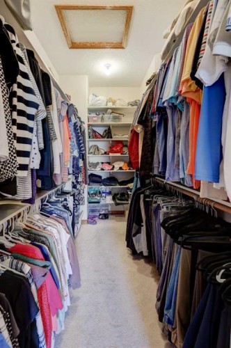 26 Willow Point, Drumheller, AB - Indoor With Storage