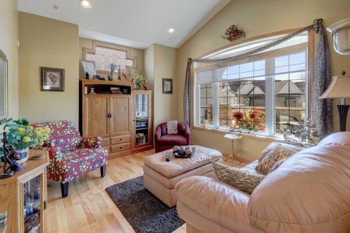 26 Willow Point, Drumheller, AB - Indoor Photo Showing Living Room