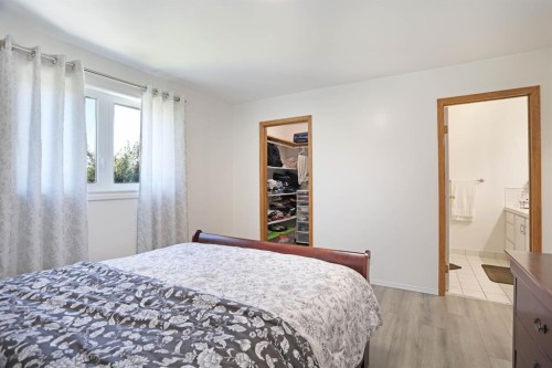 28 Upland Crescent West, Brooks, AB - Indoor Photo Showing Bedroom