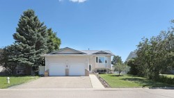 28 Upland Crescent WEST Brooks, AB T1R 0P9