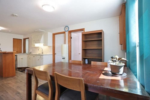 28 Upland Crescent West, Brooks, AB - Indoor Photo Showing Dining Room