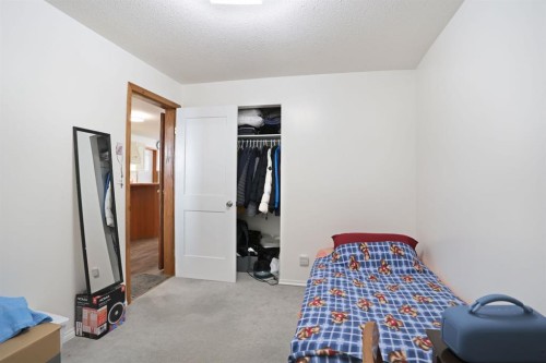 28 Upland Crescent West, Brooks, AB - Indoor Photo Showing Bedroom