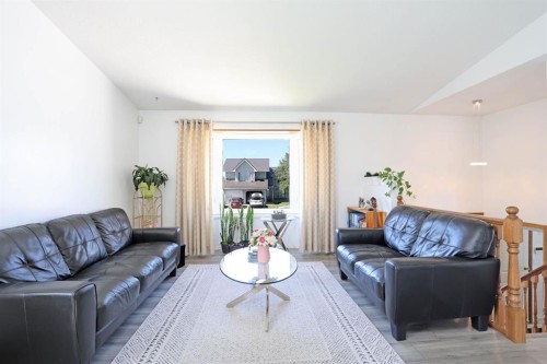 28 Upland Crescent West, Brooks, AB - Indoor Photo Showing Living Room