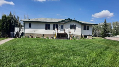 242 Mcnab Close, Drumheller, AB - Outdoor