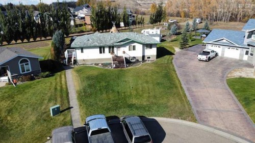 242 Mcnab Close, Drumheller, AB - Outdoor
