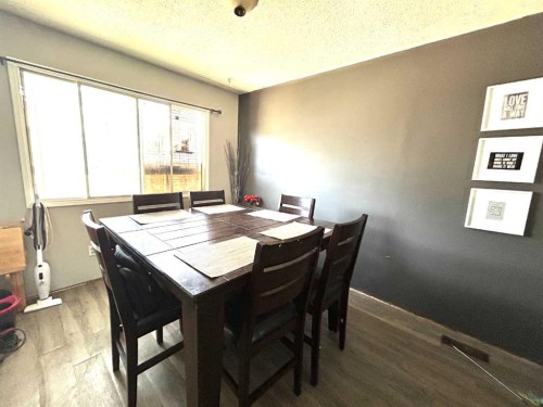161 Ingram Park Drive East, Brooks, AB - Indoor Photo Showing Dining Room