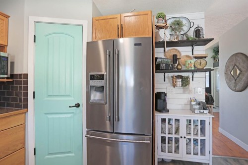 75 Parkland Close East, Brooks, AB - Indoor