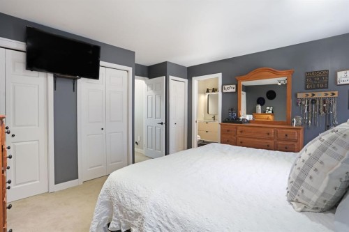 75 Parkland Close East, Brooks, AB - Indoor Photo Showing Bedroom