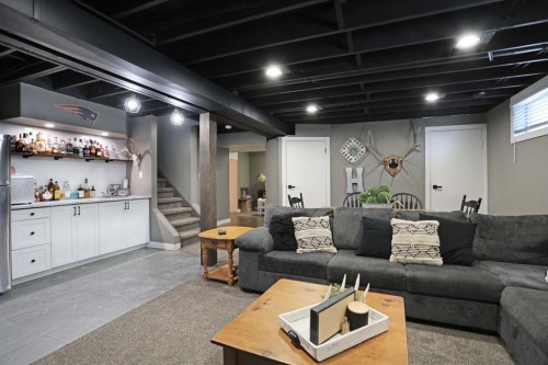 75 Parkland Close East, Brooks, AB - Indoor