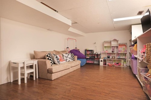 75 Parkland Close East, Brooks, AB - Indoor Photo Showing Other Room