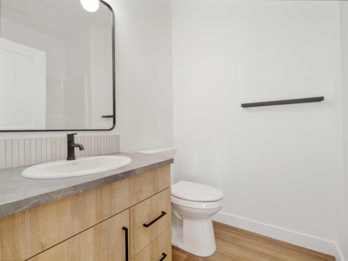 7046 48 Street, Taber, AB - Indoor Photo Showing Bathroom