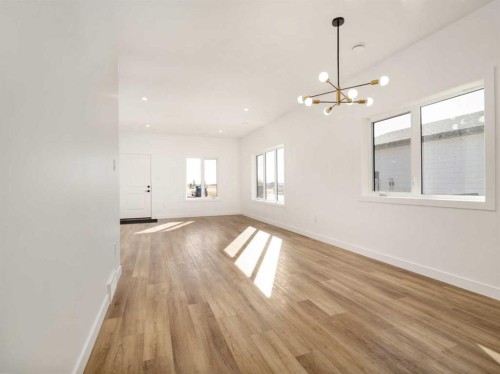 7046 48 Street, Taber, AB - Indoor Photo Showing Other Room