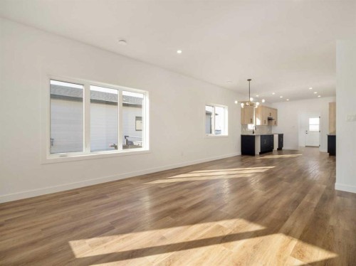 7046 48 Street, Taber, AB - Indoor
