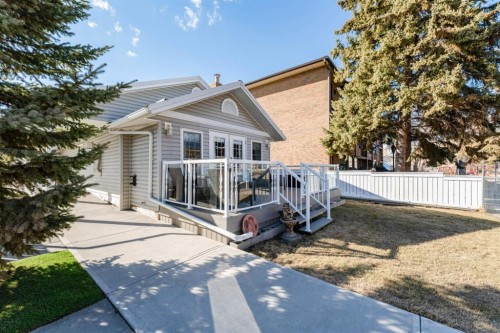 145 Centre Street, Drumheller, AB - Outdoor