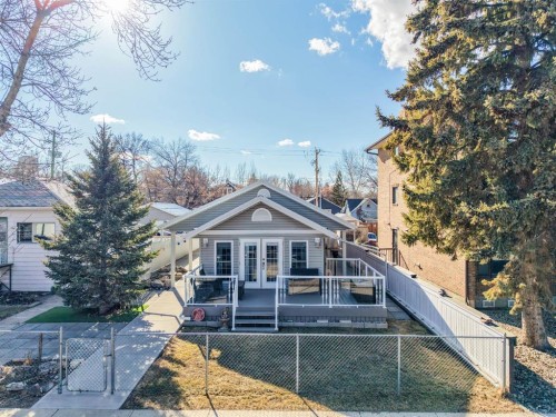 145 Centre Street, Drumheller, AB - Outdoor