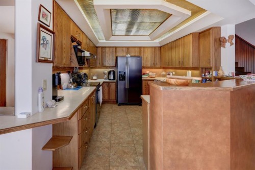 109 5Th Ave West, Hanna, AB - Indoor Photo Showing Kitchen