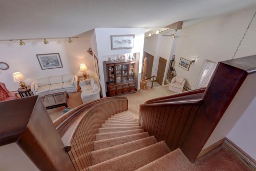 109 5Th Ave West, Hanna, AB - Indoor