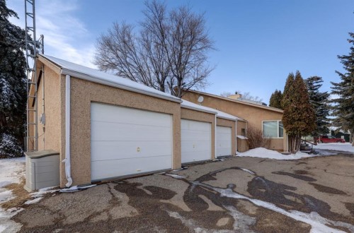 109 5Th Ave West, Hanna, AB - Outdoor With Exterior