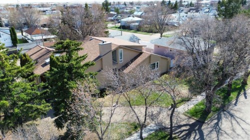 109 5Th Ave West, Hanna, AB - Outdoor