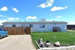24 Maple Drive WESTBrooks, AB T0J 0B0