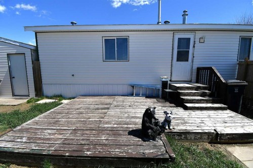 24 Maple Drive West, Brooks, AB 