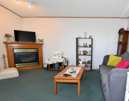 24 Maple Drive West, Brooks, AB 