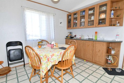 24 Maple Drive West, Brooks, AB 
