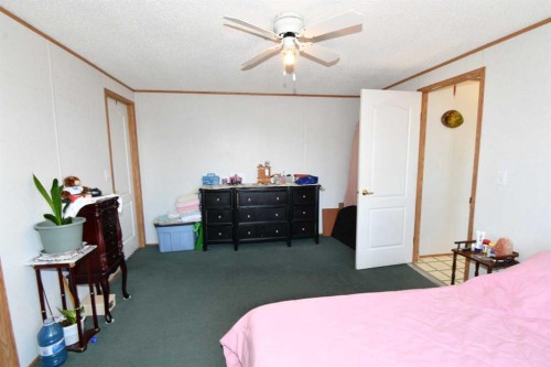 24 Maple Drive West, Brooks, AB 