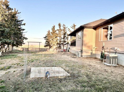 29305 Range Road 41, Oyen, AB - Outdoor