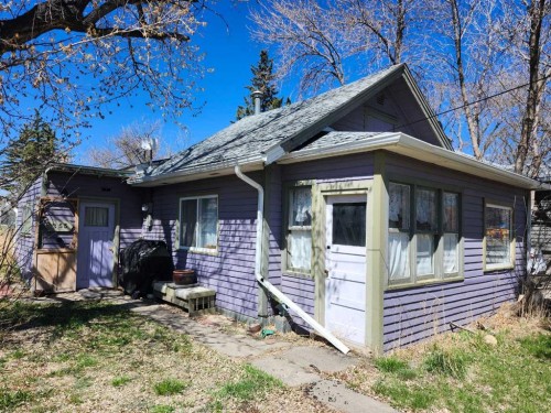 355 4 Street West, Drumheller, AB - Outdoor