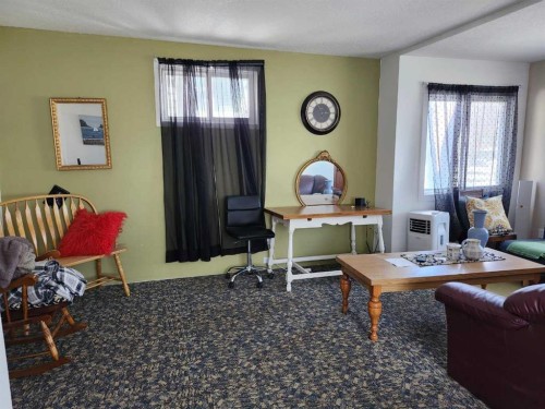 355 4 Street West, Drumheller, AB - Indoor