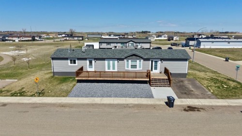 3 Meadowplace Manor EAST Brooks, AB T1R 0W9