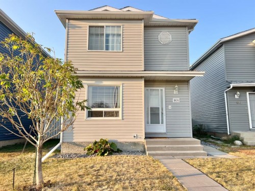 808 Birchwood Close  Drumheller, AB T0J 0Y6