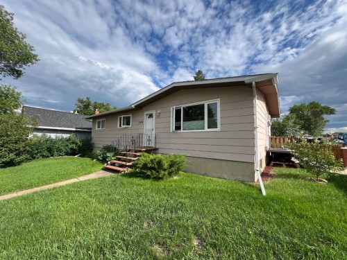 599 3 Avenue West, Drumheller, AB - Outdoor