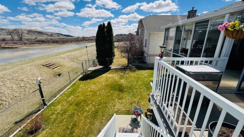 24 Willow Point, Drumheller, AB - Outdoor