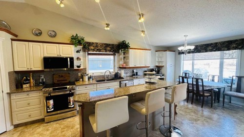 24 Willow Point, Drumheller, AB - Indoor